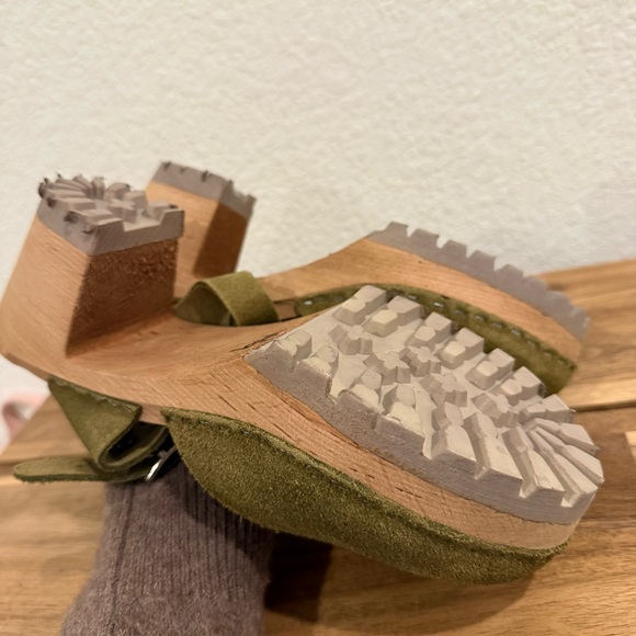 MIA Made in Europe Abba Mary Jane Swedish Clogs in Suede Olive- Size 40 - Picture 5 of 9